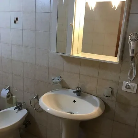 Due Pini Conte Hotel 3*